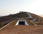 1262878900-aloni-south-int-garden-planted-roof-1000x669