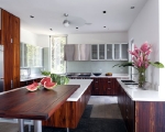 1283264141-14-spg-kitchen