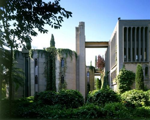 Ricardo-Bofill-cement-factory-yatzer-7